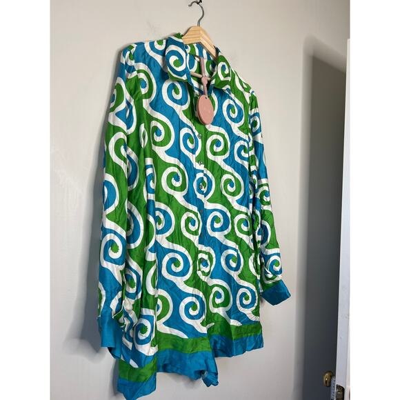 NWT Alexis Qu Swirl Satin Button Collared Long-Sleeve Romper Multi Color Size: L - Picture 3 of 7